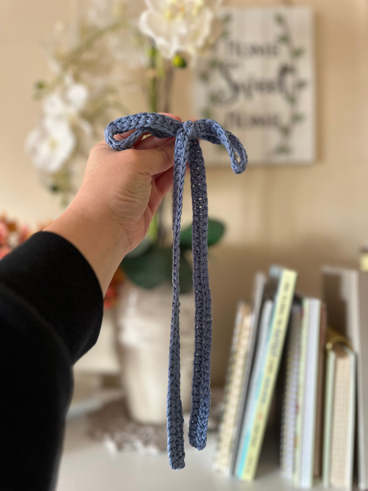 Dainty Long Tail Bow Clip Crochet Pattern