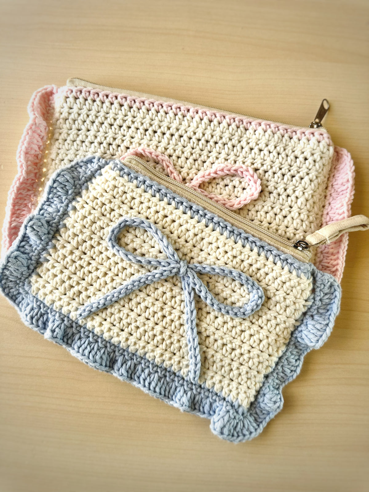 Dainty Bow Pouch