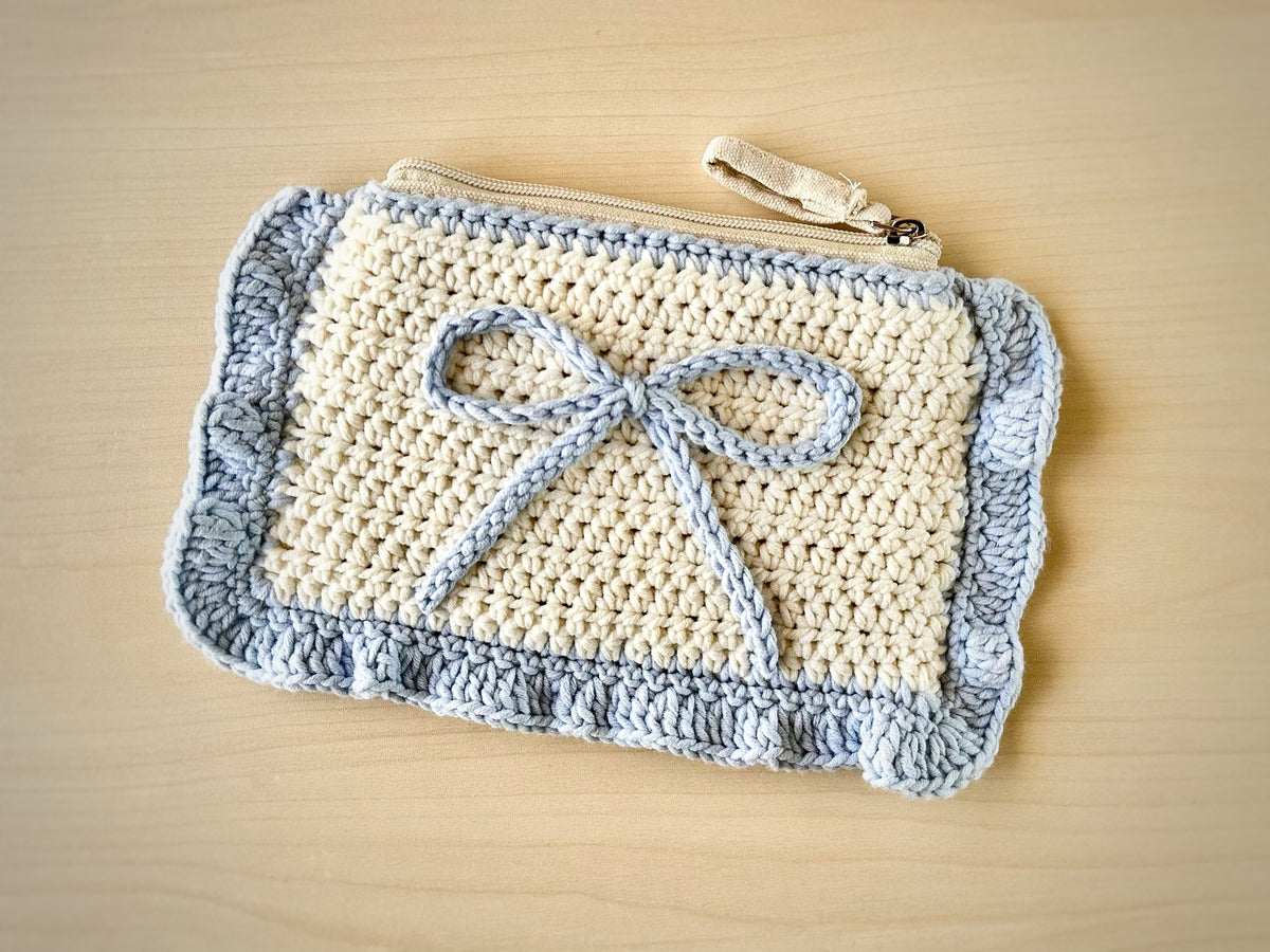 Dainty Bow Pouch